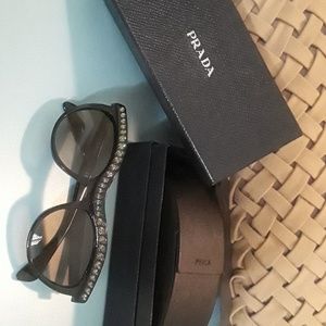 Prada sunglass